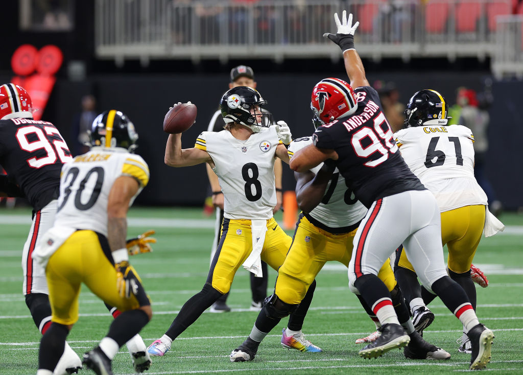 Pittsburgh Steelers vs Atlanta Falcons - December 04, 2022